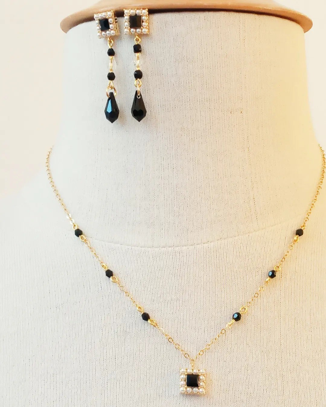 Collier Carré Renaissance Noir