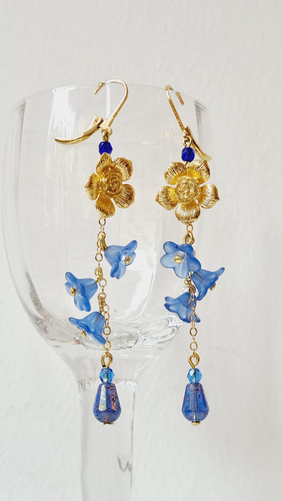 Cascade de Roses Bleu Myosotis